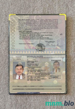 Włochy paszport wersja 2 wygląd zdjęcia pliki PSD, skan i fotografowany obraz